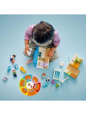 Pucutun Town Ilk Doktor Ziyareti 10449 - 2 Yaş ve Üzeri Küçük Çocuklar Için Eğitici ve Yaratıcı Oyuncak Yapım Seti (65 Parça)