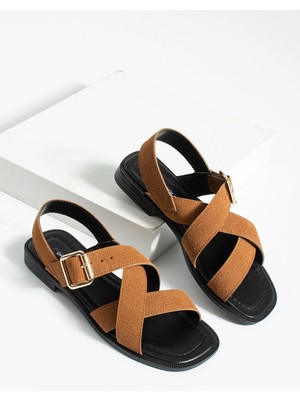 Dicle Polat Kadın Taba Süet Sandalet Rahat Düz Taban Günlük Yazlık Çapraz Bant Tokalı Javen