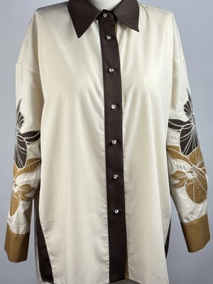 MY312 Bej Renk Kolları Nakışlı Taşlı Gömlek