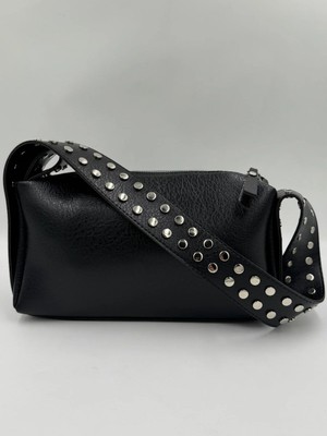 Kadın Siyah Liverpool Zımba Detaylı Omuz Çantası – Günlük & Şık Kullanım