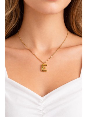 Kadın Altın Renk Çelik Harf Kolye – E Harfli Minimal Zincir Kolye