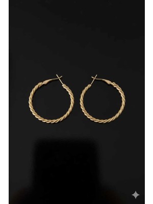 Kadın Gold Renk Burgulu Büyük Halka Küpe – Şık ve Zamansız Tasarım