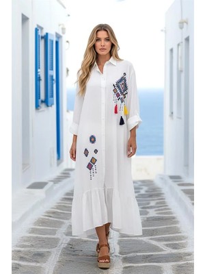 Modanı Seç Beyaz Göğsü ve Eteği Nakışlı Püsküllü Kolu Apoletli Eteği Fırfırlı Uzun Gömlek Elbise