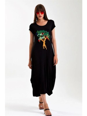 Modanı Seç Siyah Yuvarlak Yaka Kısa Kollu Ağaç Nakışlı Püsküllü Uzun Elbise