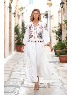 Modanı Seç Beyaz V Yaka Önü ve Kolları Otantik Nakışlı Püsküllü Uzun Elbise