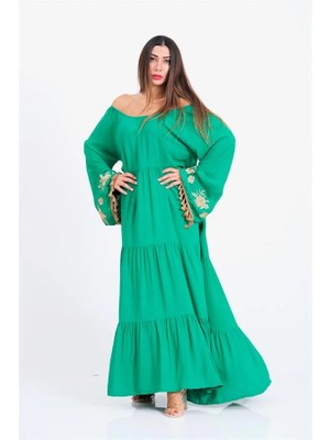 Modanı Seç Yeşil Carmen Yaka Nakışlı Ispanyol Kol Etekleri Kat Kat Uzun Elbise