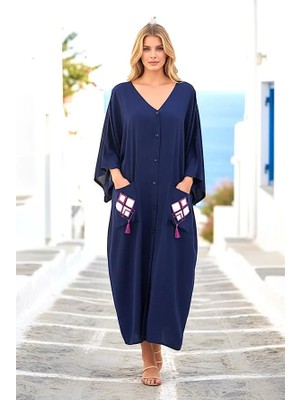 Modanı Seç Lacivert V Yaka Omuzu Pencereli Cepleri ve Sırtı Aplike Nakışlı Püsküllü Oversize Uzun Gömlek Elbise
