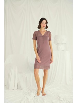 İlk El Grup Ieg™  Yakası Kolu Omzu ve Eteği Dantelli Önü Düğmeli Gecelik