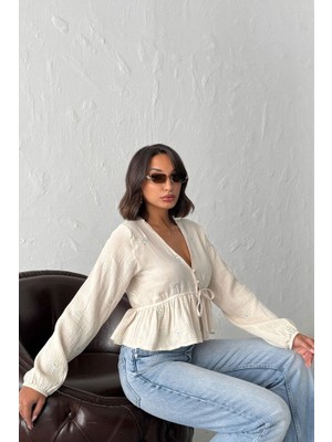 Cemo Kadın V Yaka Bağlamalı Nakış Detaylı Bluz