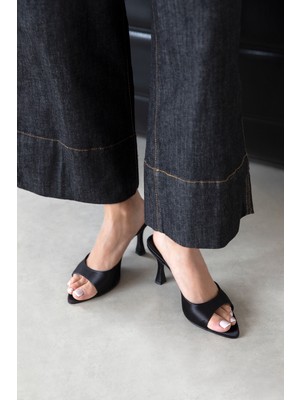 Straswans Franco Kadın Topuklu Saten Sandalet Siyah