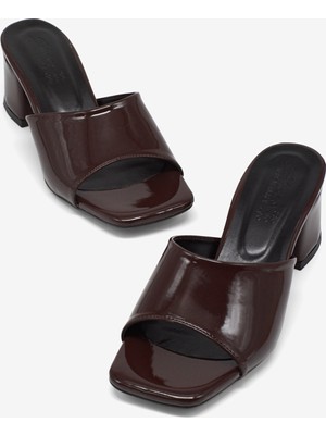 Tonny Black Kadın Kahve Rahat Kalıp Topuklu Terlik