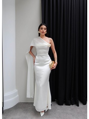 Esra Helvacı Askılı Gül Detay Şallı Saten Elbise