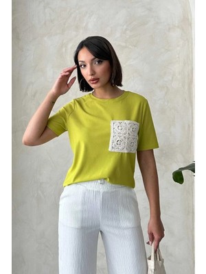 Cemo Kadın Cep Detaylı Dantel Aplikeli Basic T-Shirt