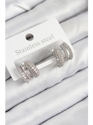 Pirinç Zirkon Taşlı Kıvrımlı Model Gümüş Renk Kadın Küpe