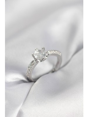 Tek Taş Model Zirkon Taşlı Gümüş Renk Kadın Yüzük