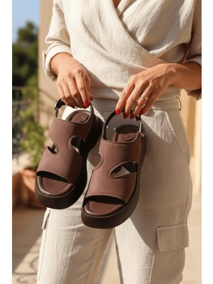 Divolya Zango Kahverengi Süet Platform ( 6 cm Topuklu ) Yuvarlak Burun Günlük Sandalet