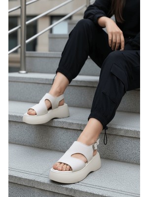 Divolya Zango Bej Süet Platform ( 6 cm Topuklu ) Yuvarlak Burun Günlük Sandalet