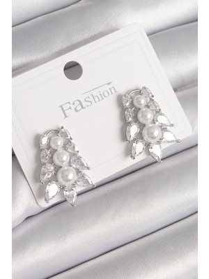 Pirinç Gümüş Renk Zirkon Taşlı Yaprak Model Inci Detay Kadın Küpe