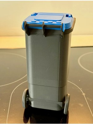 Mini Çöp Konteyneri Kalemlik – Tekerlekli 3D Baskı Masa Üstü Organizer