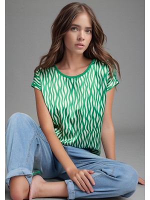 Mamayaga Kadın Bisiklet Yaka Saten Viskon Kısa Kol Spor Şık Desenli Bluz