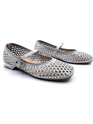 Guja G26Y478 Taşlı ve Delikli Gri Yazlık Şık Babet