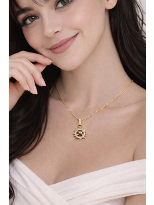 No Name Çelik Gold Desenli Taşlı Güneş Bijuteri Kolye