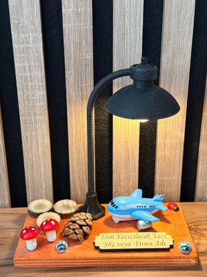 MYK Hediye ve Sanat Atölyesi Uçak Işıklı Metal Araçlı Dekoratif Biblo Kişiye ve Firmaya Özel Tasarım