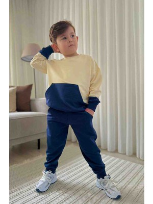 Ela Tarz Erkek Çocuk Eşofman Takımı