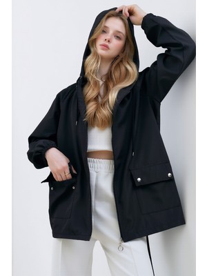Bacc Siyah Kapüşonlu Fermuarlı Çift Cepli Yağmurluk Ceket BCHNV-261269