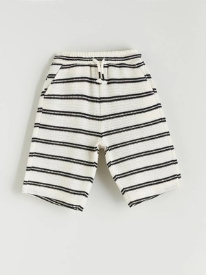 Lc Waikiki Yeni Sezon Beli Lastikli Çizgili Erkek Çocuk Şort