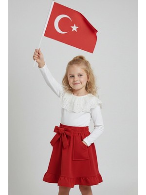 Zubi Baby & Kids Wear Kız Çocuk Beyaz Dantel Yakalı ve Büyük Cepli Kırmızı Etek Takım (5-14 Yaş)