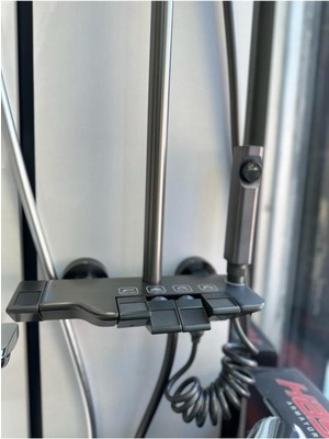 Özgürce Şık Antrasit Duş Seti, Modern Tasarım ve Yüksek Performans