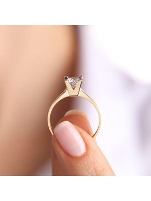 Sembol Gold 8 Ayar Altın Tektaş Yüzük Sarı Renk Zirkon Taşlı Zarif Model