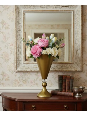 Decodelight Eskitme Dekoratif Desenli Metal Ayaklı Kristal Taşlı 20 cm Çapında Salon Düğün Nişan Vazo Masa Dekor