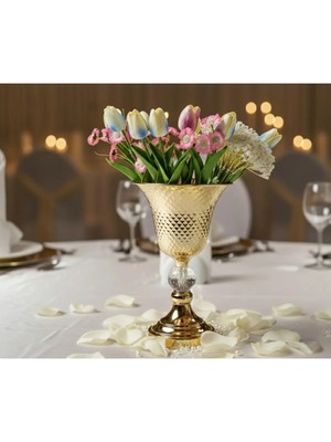 Decodelight Gold Dekoratif Desenli Metal Ayak Kristal Taş 20 cm Çapında Salon Düğün Nişan Vazo Masa Dekor