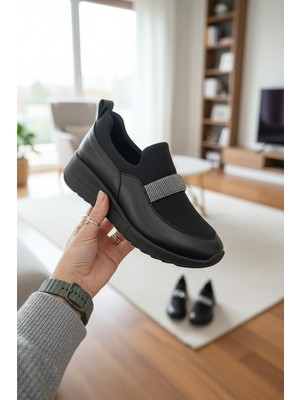 Enoch Kadın Parlak Taş Işlemeli ve Esnek Yakalı Spor Ayakkabı