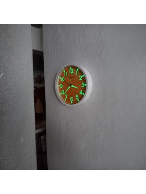 Bahat Fosforlu Beyaz Küçük Mini Duvar Saati Çap 22 cm Sessiz Akar Saniye