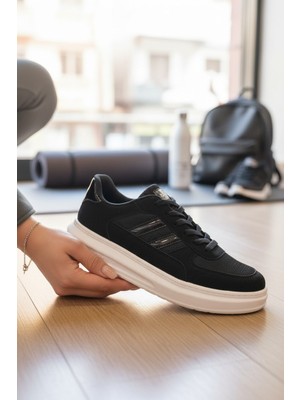 Enoch Kadın Parlak Panel Detaylı ve Fileli Saya Spor Ayakkabı