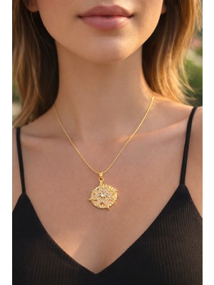 Xuping Kadın Gold Renk Zirkon Taşlı Kuzey Yıldızı Pusula Figürlü Modern Kolye