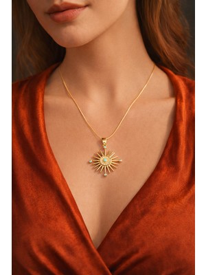 Xuping Kadın Gold Renk Turkuaz Taşlı Güneş Figürlü Zirkon Detaylı Çelik Kolye