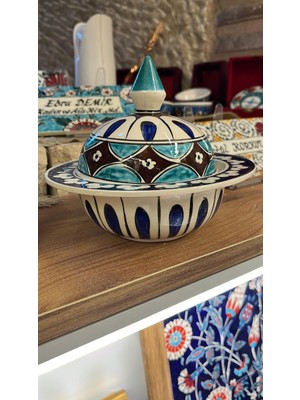 El Yapımı Iznik Çini Desenli Şekerlik –  Kapaklı Dekoratif Seramik Şekerlik | Geleneksel Osmanlı Motifli Sunumluk