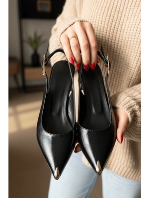 Divolya Mando Siyah Kırışık Rugan (4 cm Topuk Boyu ) Sivri Burun Topuklu Babet Ayakkabı