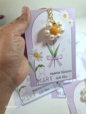 Liora Hediyelik Kadınlar Günü Hediyesi Kart ve Papatya Anahtarlık 5 ADET