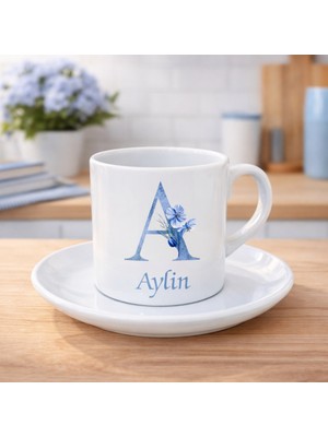 Myworldorganization 💙 Kişiye Özel Isimli Porselen Fincan Seti – Mavi Çiçekli Harf Tasarım - Özel Tasarım Harfli Fincan
