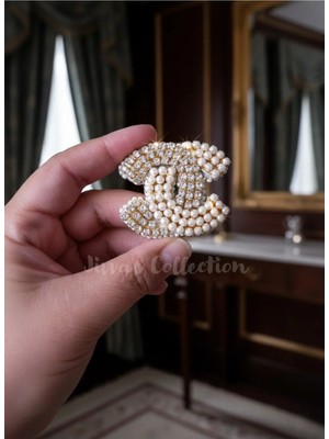Jivva's Collection Chanel Temalı Zirkon Taşlı Broş (Small Size). Özel Tasarım