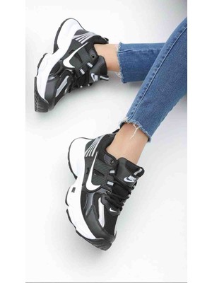 Nike Spor Ayakkabı