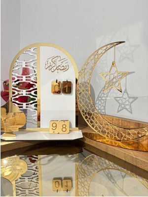 Oblivion Ramazan Dekor Seti 2’li – Ay Yıldız Masaüstü Süs + Ramazan Takvimi (Altın Ayna Pleksi)