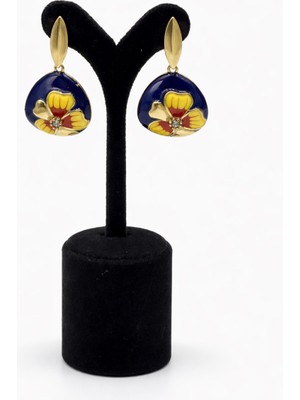 Pangu Altın Renk Lak Kaplamalı Damla Form Mineli Küpe