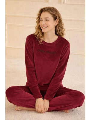 Mihra Bordo Kadife Uzun Kollu Kadın Pijama Takımı – Yumuşak Dokulu, Kışlık Ev Giyimi