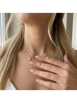 Vaoov 925 Ayar Gümüş Beyaz Taşlı Gold Çiçek Kolye